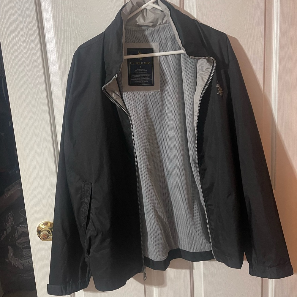 Men’s U.S.Polo Assn rain jacket with hidden hoodie size L